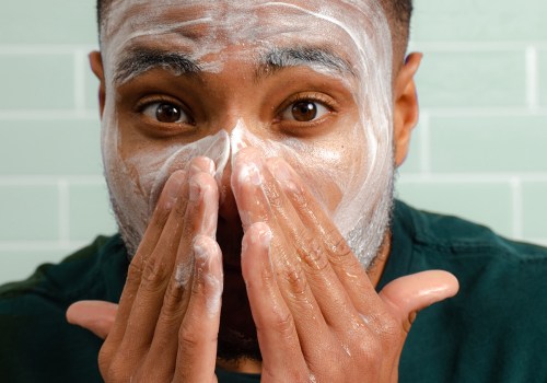 The Ultimate Guide to Gel Cleansers for Men: Tips and Products for a Skincare Routine